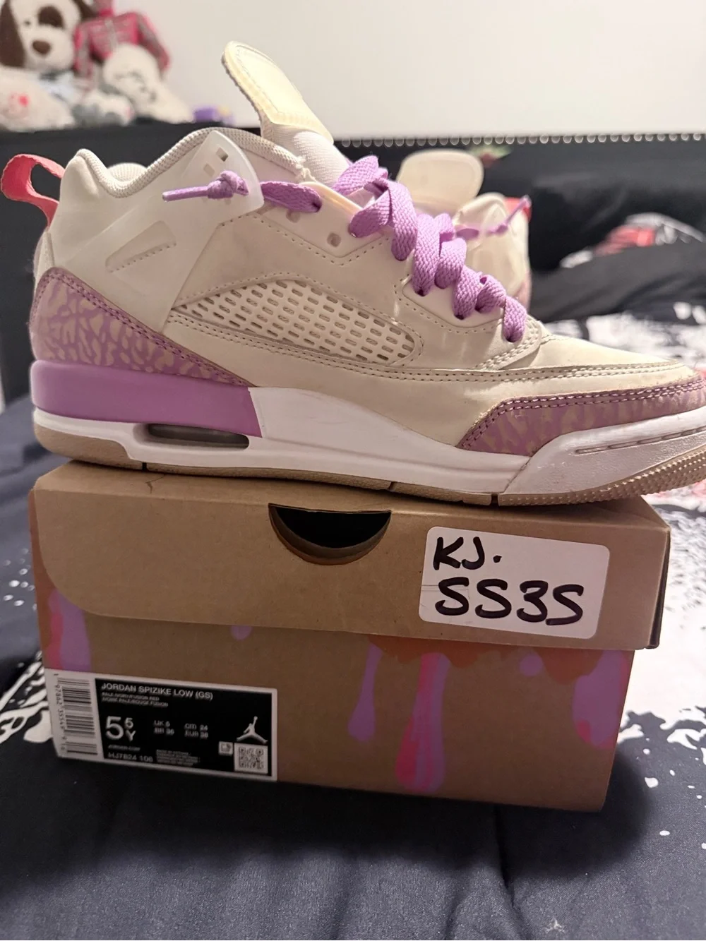 Jordan Kids Sneakers - Cream & Lavender Accents
